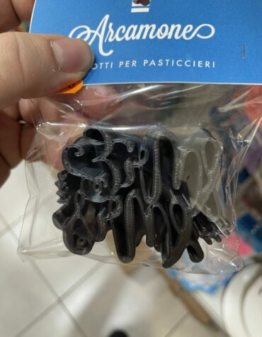 Mr&Mrs embossed Cookie Cutter Fondant Biscuit Icing Bake stampino biscotti