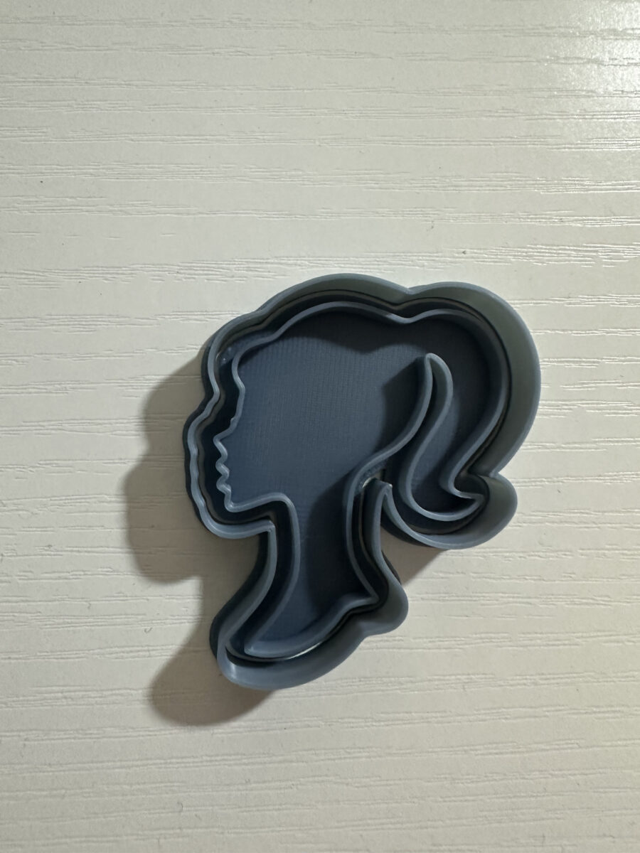 barbie viso e scritta tonda stampino per biscotti cookie cutter