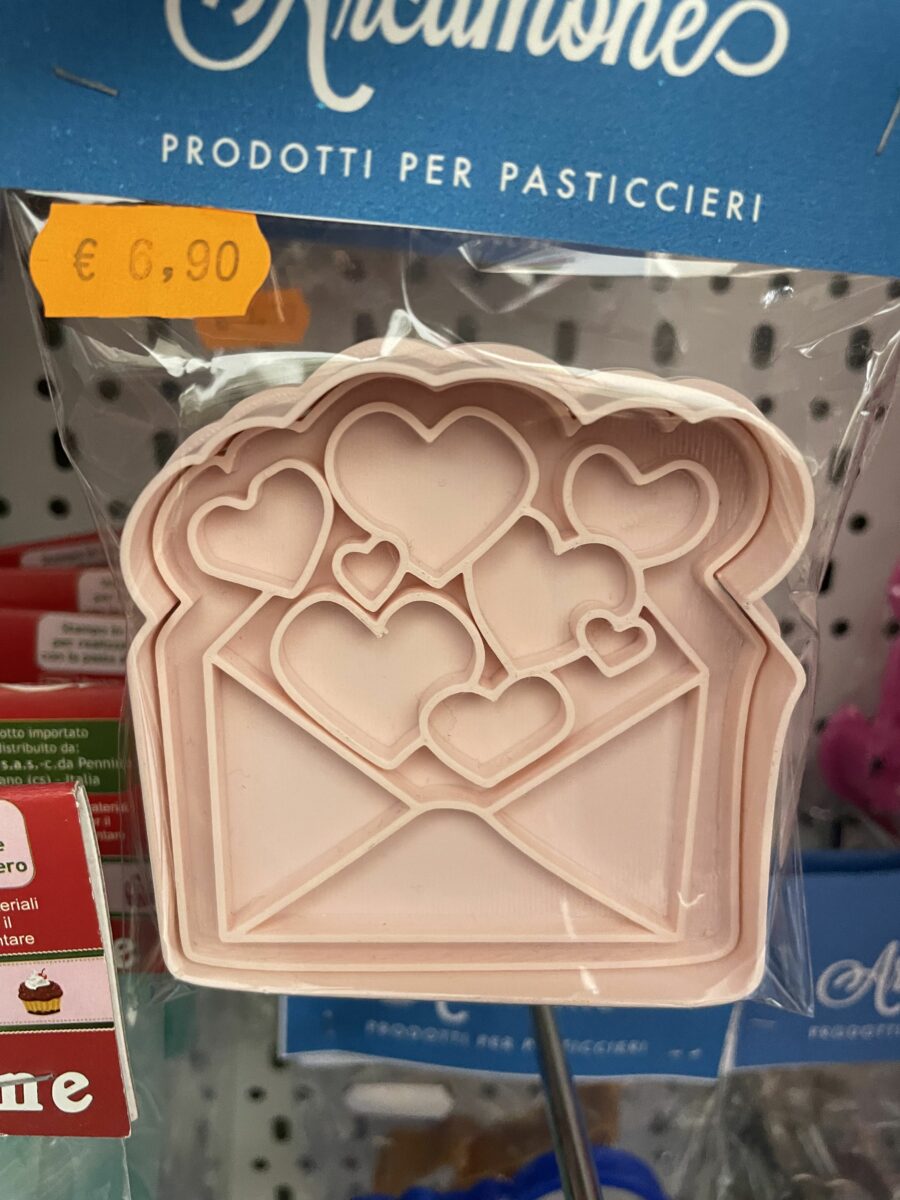 lettera d'amore con cuori stampino per biscotti cookie cutter 2