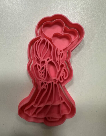 ragazza con palloncini a cuore stampino per biscotti cookie cutter
