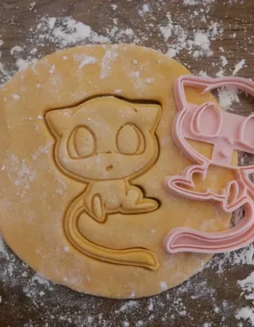 mew pokemon stampino biscotti cookie cutter