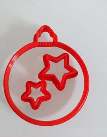 pallina di natale con due stelle stampino per biscotti cookie cutter